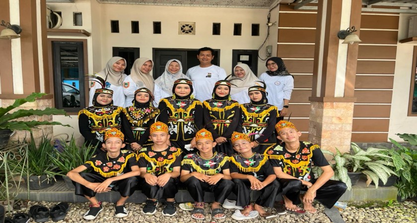 Siswa-Siswi SLB Negeri 3 Banjarmasin Tampilkan Tari pada Pekan Budaya Banua 2025