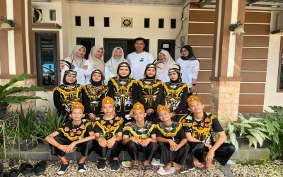 Siswa-Siswi SLB Negeri 3 Banjarmasin Tampilkan Tari pada Pekan Budaya Banua 2025